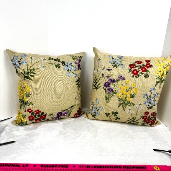 Charles Gallen Irish Linen Embroidered Wildflower Throw Accent Pillows 16x16" - Picture 2 of 16